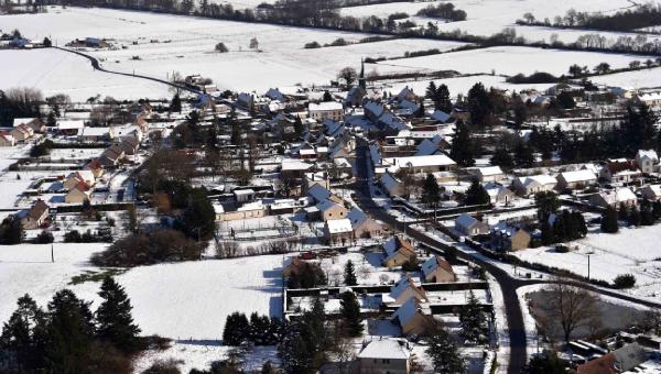 Le 10 février 2021, tombe la neige sur le Loiret !village sous la neige
