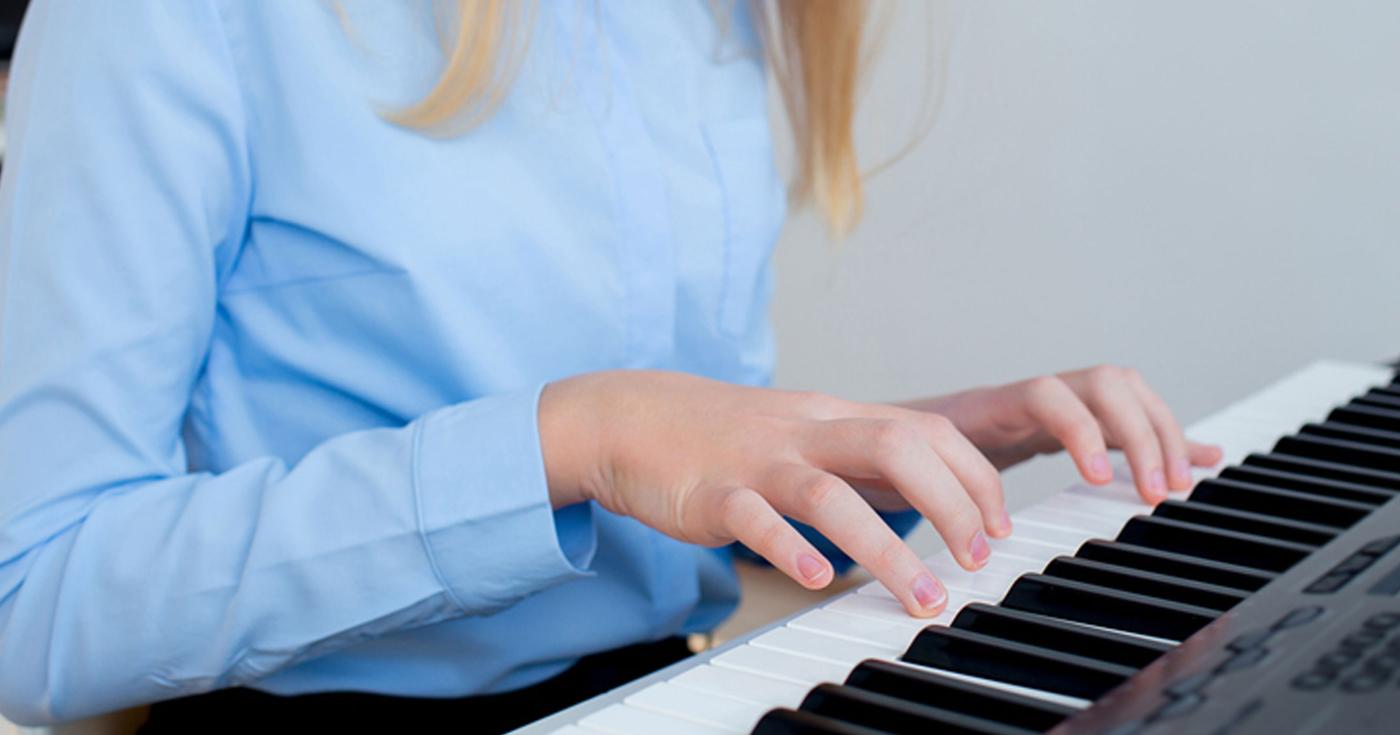 Loiret : le Département implique les entreprises en développant le mécénat - piano électronique 