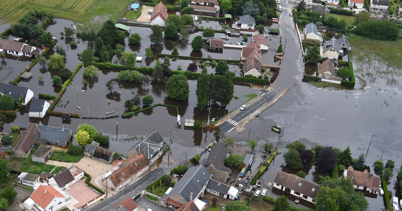 Gidy vue du ciel, lors des inondations dans le Loiret en 2016