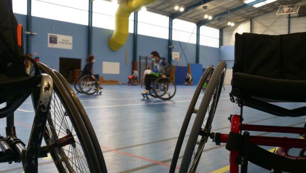 Le handisport loirétain poussé à la roue - foot-fauteuil