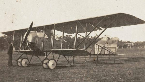 Les 100 ans d'Adrienne Bolland, aviatrice loirétaine d’exception ! Avion
