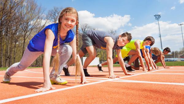 Budget participatif des collégiens du Loiret : hip hip hip, 46 projets déposés ! jeunes alignés sur un départ de course