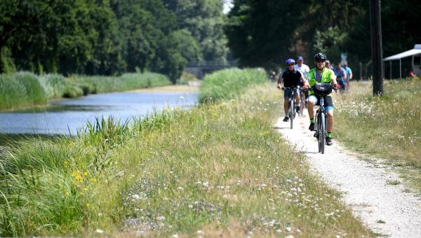Prolongations pour battre le record de kilomètres parcourus à vélo - canal