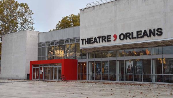 La nouvelle saison du Cado 2021/2022 - le parvis du théâtre