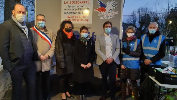 Avec son Solidaribus, le Secours Populaire prend la route des communes isolées - département du Loiret