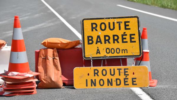 Le niveau de la Loire est-il exceptionnellement haut ? Panneaux inondation