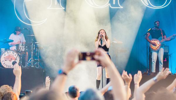 Concert d'Adé au Festival de Sully 2023