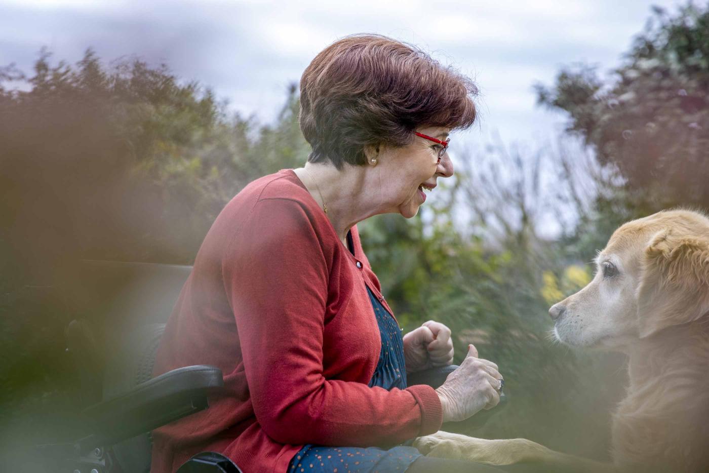 Photo portrait d'Annie, représentante régionale et départementale de France handicap