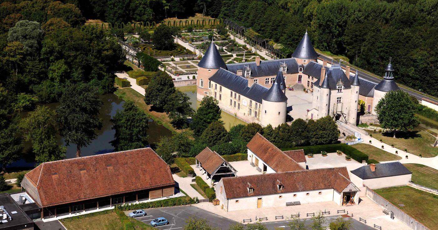 Vue aérienne du château de Chamerolles