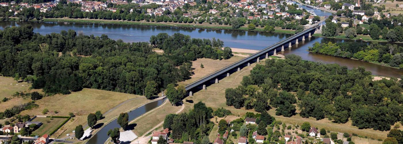 Vue aérienne du Pont canal de Briare