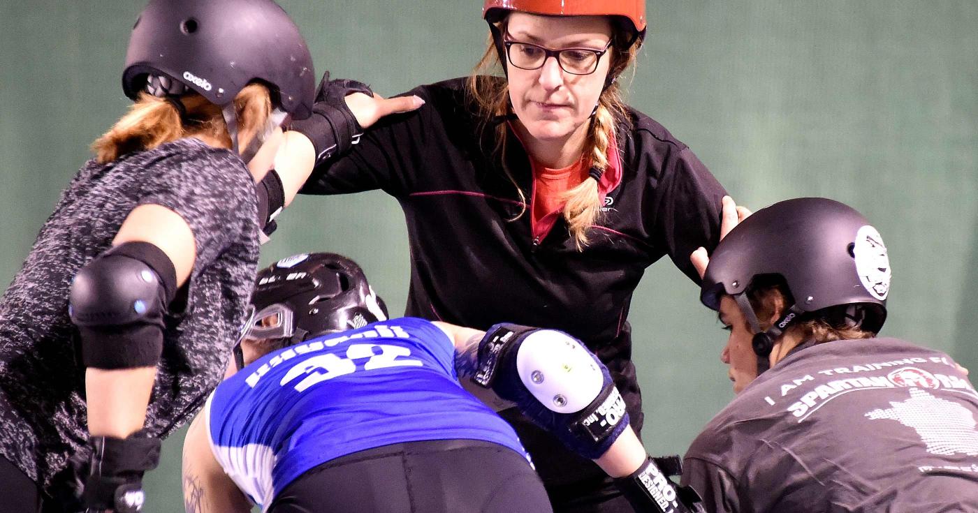 Les Simones 8 - roller derby orléans