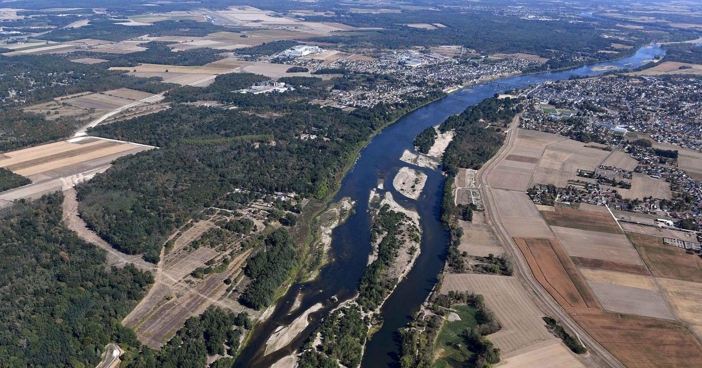 Déviation de Jargeau : création d'une forêt durable - 2 - Vue d'hélico les marques de la future déviation