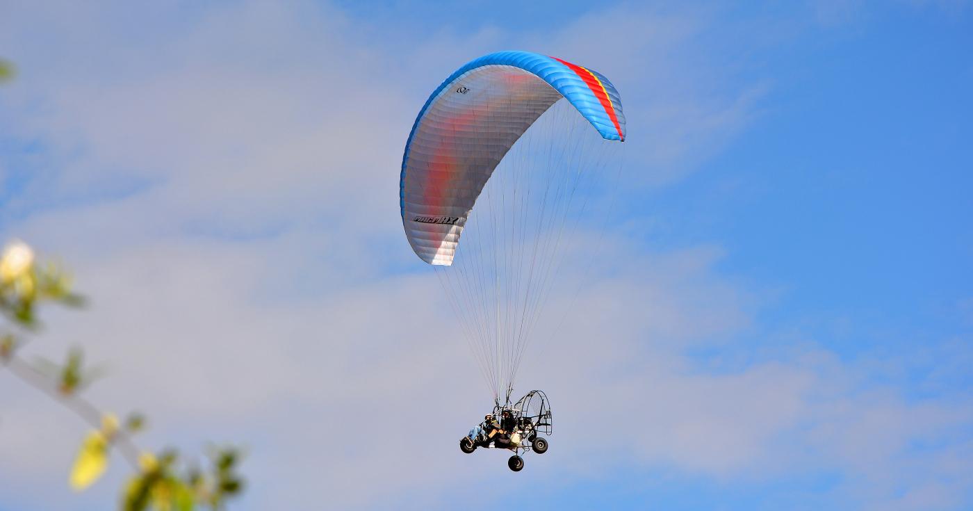 Autant on emporte le vent - paramoteur 3 - paramoteur ciel bleu