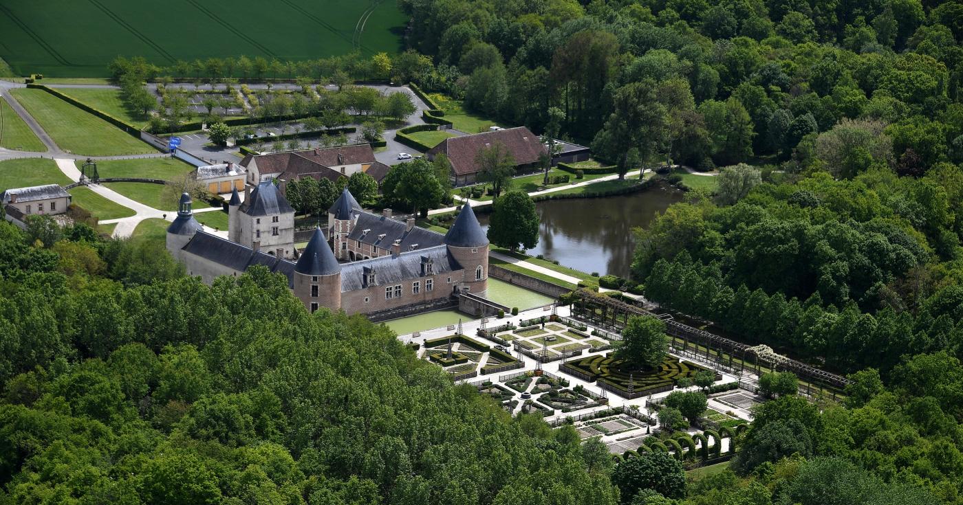 Vue aérienne du château de Chamerolles