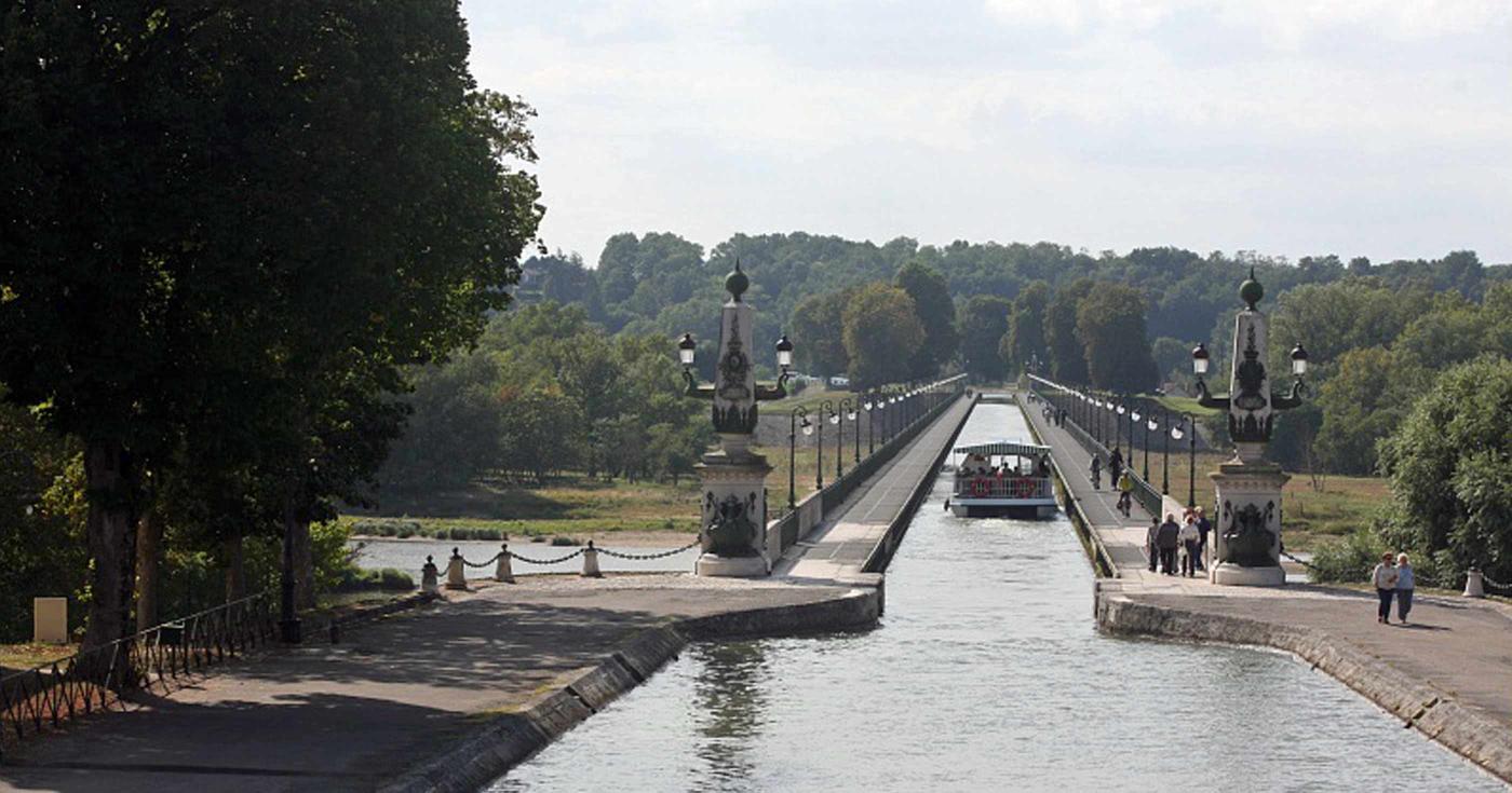 Sept lieux iconiques du Loiret - Pont-canal Briare