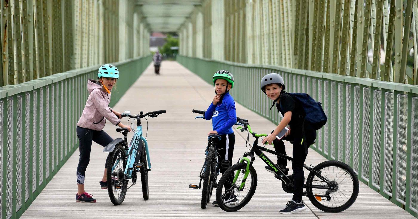 Tous en selle avec geovelo ! Enfants à vélo