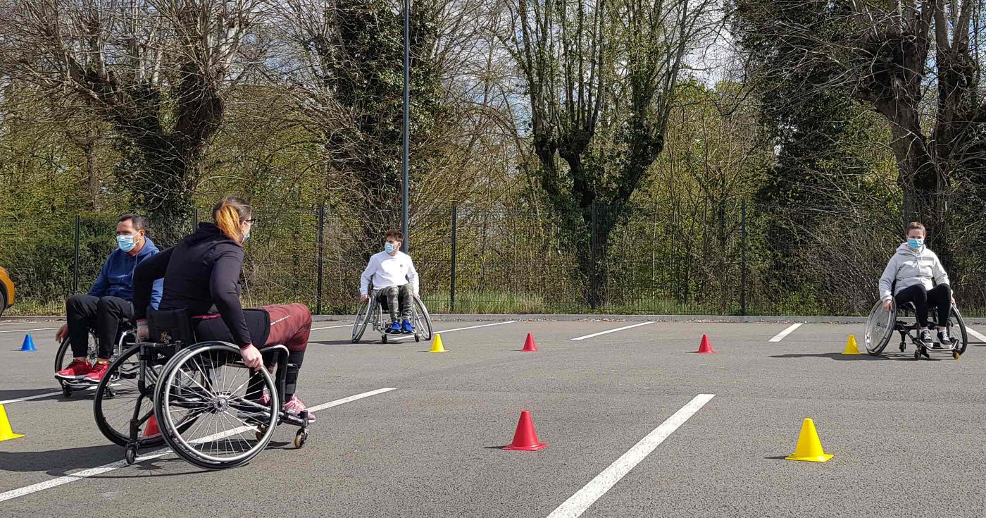 Loiret : le paratennis à l’honneur lors d’une séance de découverte au centre Les coteaux - échauffement 1