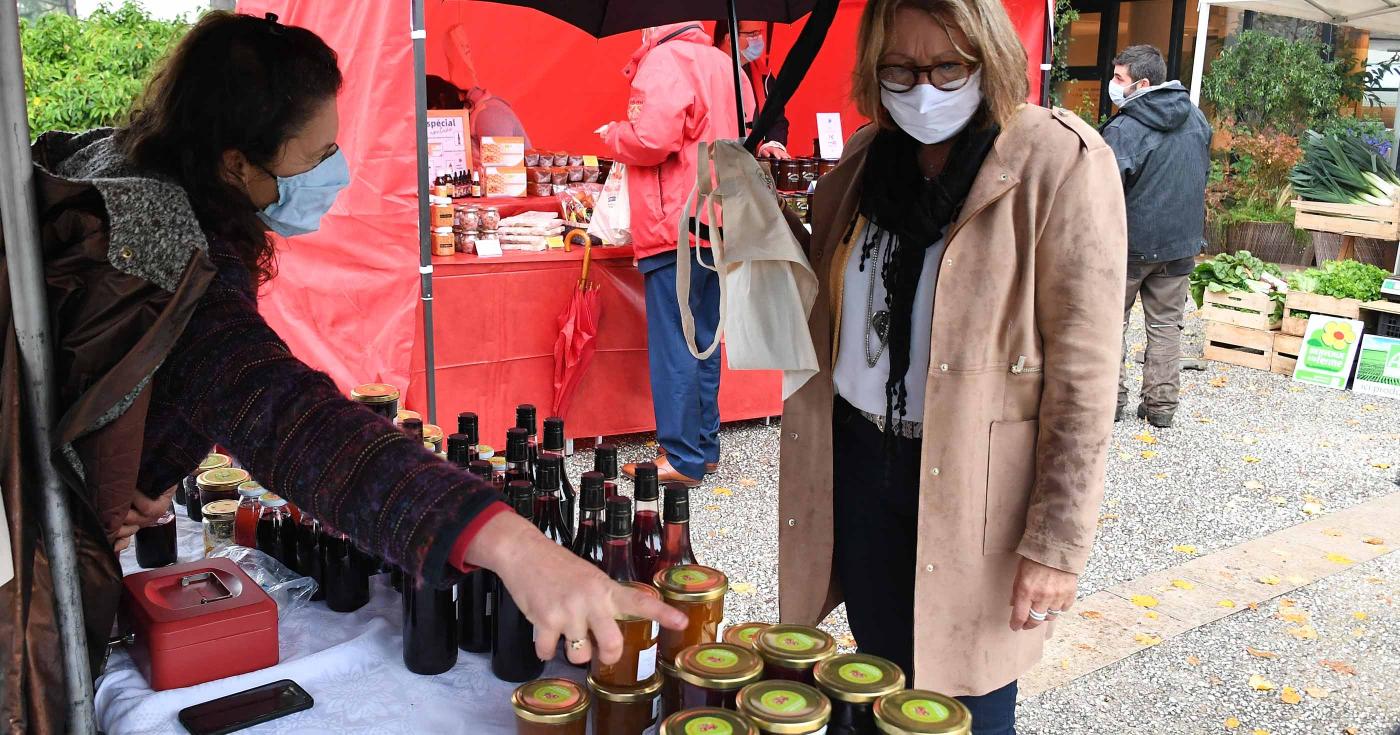 Le marché des producteurs loirétains est de retour - confiture