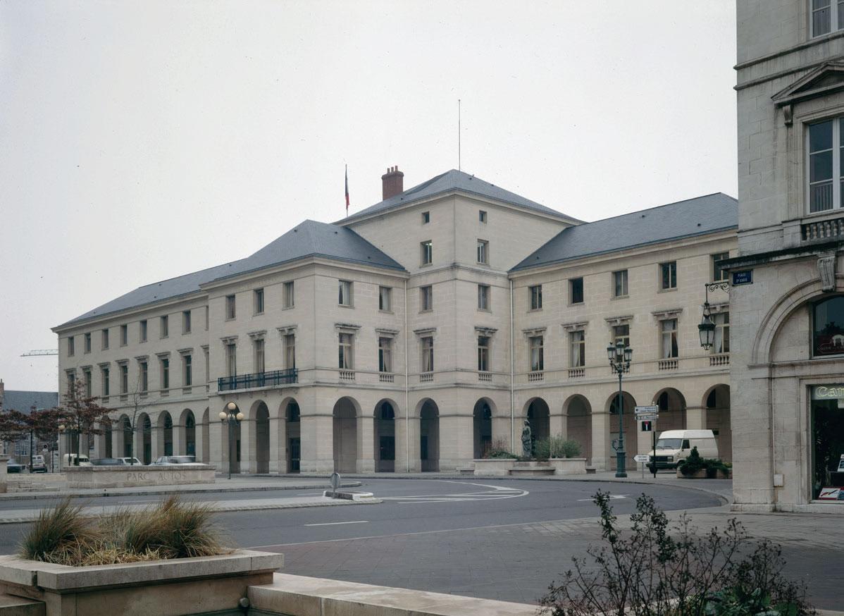 Hôtel de Région à Orléans, 1988