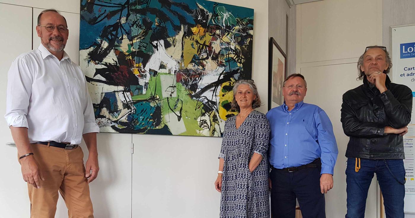 Le Département achète des œuvres d’art - remise tableau Loran Guillot avec Marc Gaudet, Laurence Bellais et Benoît Gayet
