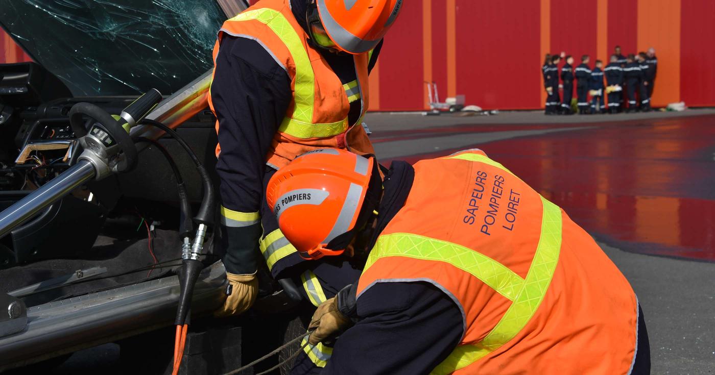 À la Sainte-Barbe, c’est la fête chez les pompiers du Loiret et d’ailleurs ! Désincarcération