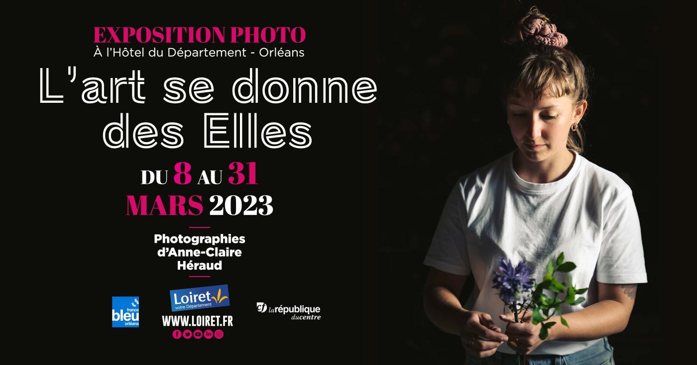 Visuel de l'affiche - Lisa en photo avec un bouquet