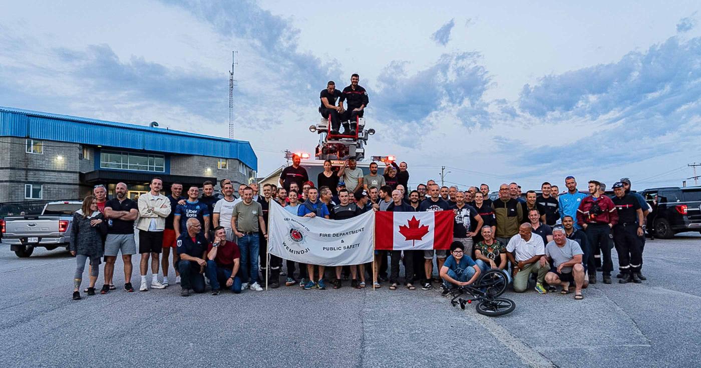 Les pompiers loirétains prêtent main forte au Canada et dans les Bouches-du-Rhône - groupe de pompiers au Canada