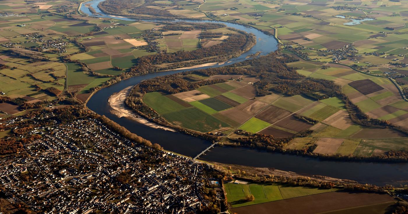 Vue aérienne Loire village loirétain